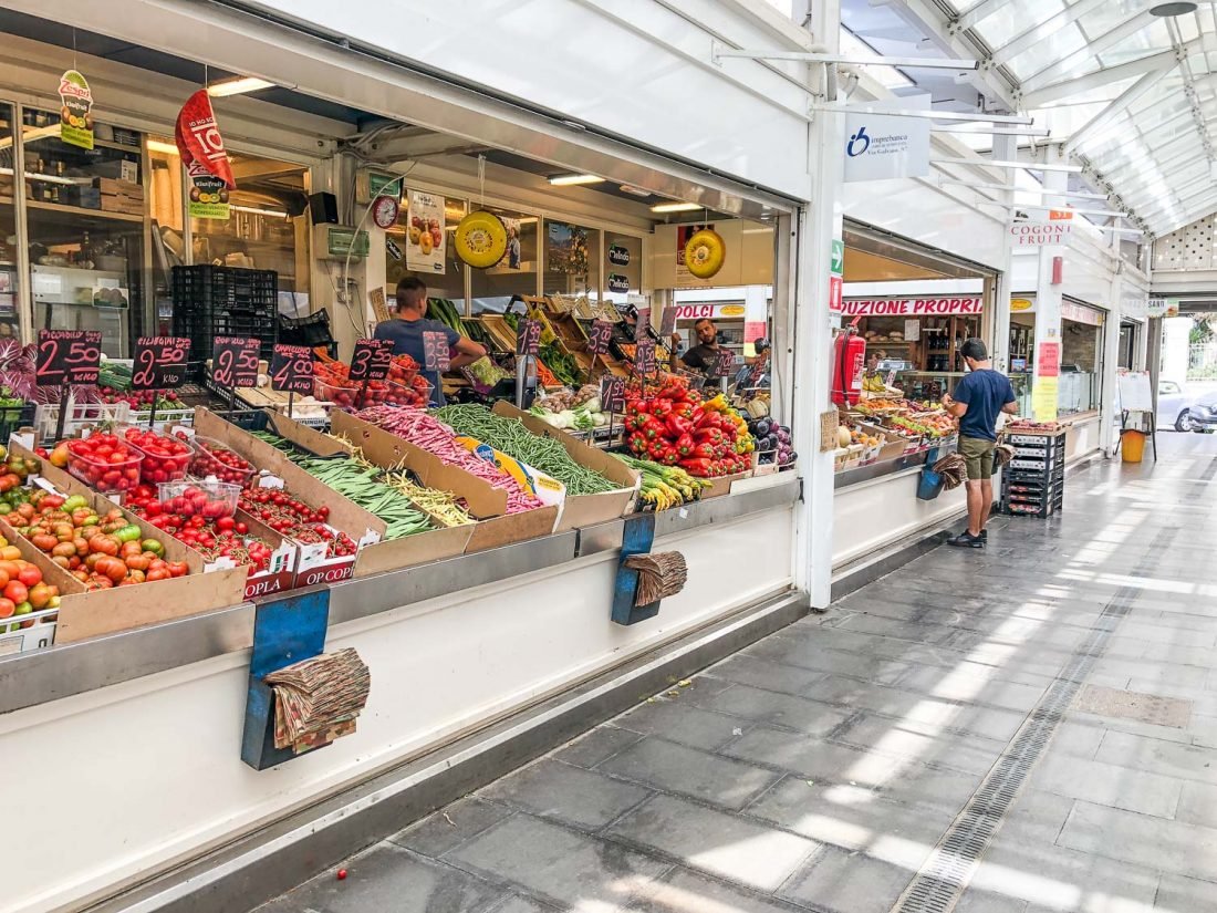 Mordi e Vai in the Testaccio Market